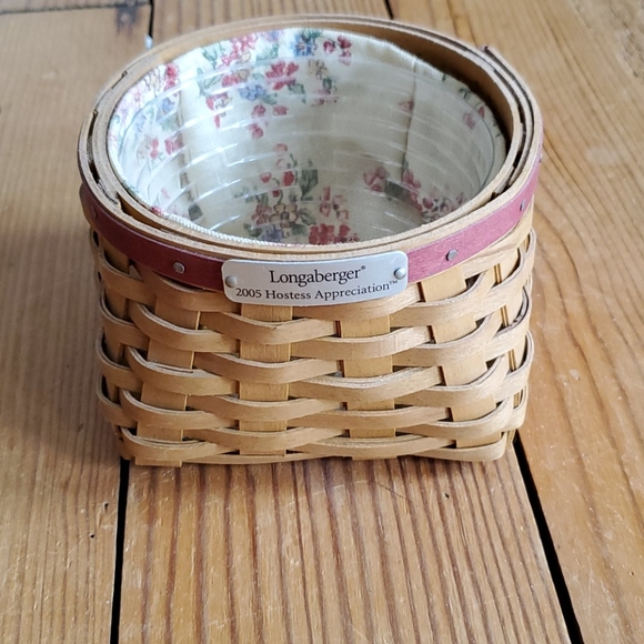 Longaberger Hostess Appreciation Basket - Picture 1 of 3